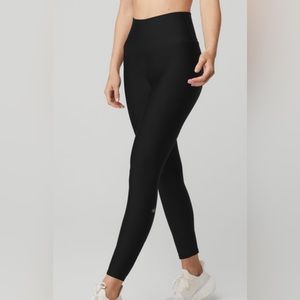 Alo Yoga - Airlift 7/8 Legging - Black - M